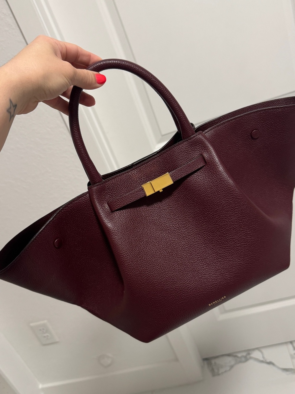 Demellier New York Midi Burgundy